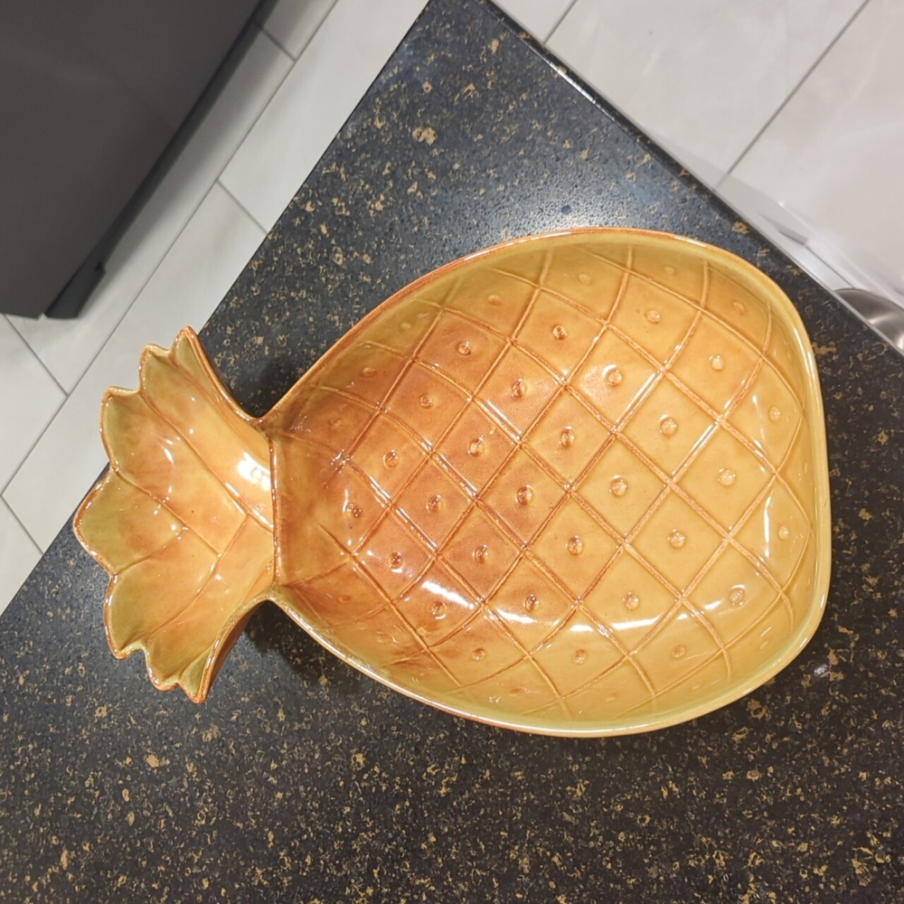 🍍California Pottery Pineapple dish